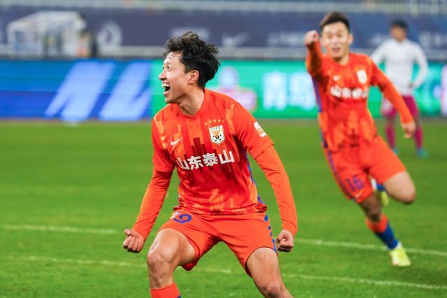 开云体育APP-【足协杯】宋龙莫伊塞斯建功 十人泰山2比0申花晋级
