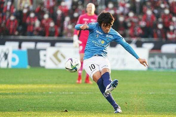 开云体育官网-44岁日本金左脚退役 亚洲杯击败国足夺冠2献助攻